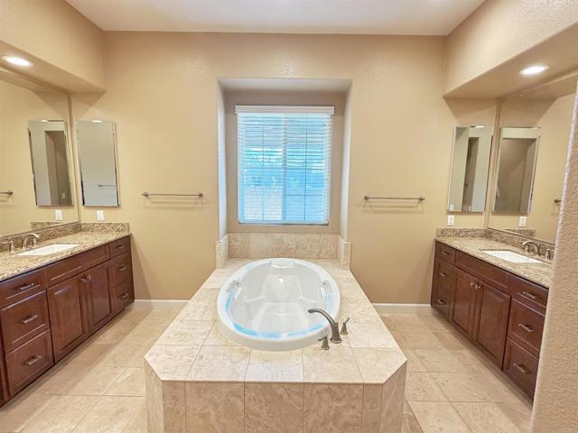 Detail Gallery Image 9 of 9 For 545 Quail Pointe Ln, Encinitas,  CA 92024 - 4 Beds | 3/1 Baths