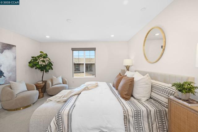 33105 Via Vicenza, San Ramon CA: https://media.crmls.org/mediaz/e4e152e8-d5a9-40e1-8674-2f7b7faec429.jpg