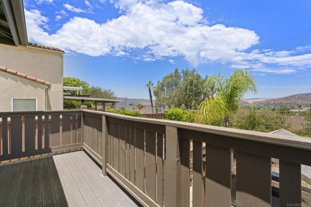 7787 Britt Pl, Santee CA: https://media.crmls.org/mediaz/e4e198f5-c5ae-4f18-8462-3b9c50d4207d.jpg