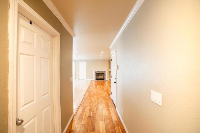 2351 Driftwood Court, Hollister CA: https://media.crmls.org/mediaz/e4e1ecc0-2fc0-409b-a8c2-0298017e9b0b.jpg