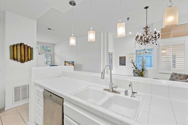 Detail Gallery Image 13 of 35 For 16054 Circa De Lindo, Rancho Santa Fe,  CA 92091 - 2 Beds | 2 Baths