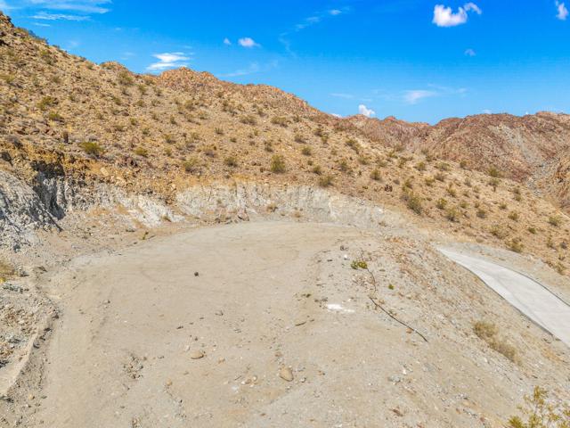 71105 Cholla Way, Palm Desert CA: https://media.crmls.org/mediaz/e4e297db-55f3-43e2-bd13-612a739eca9b.jpg