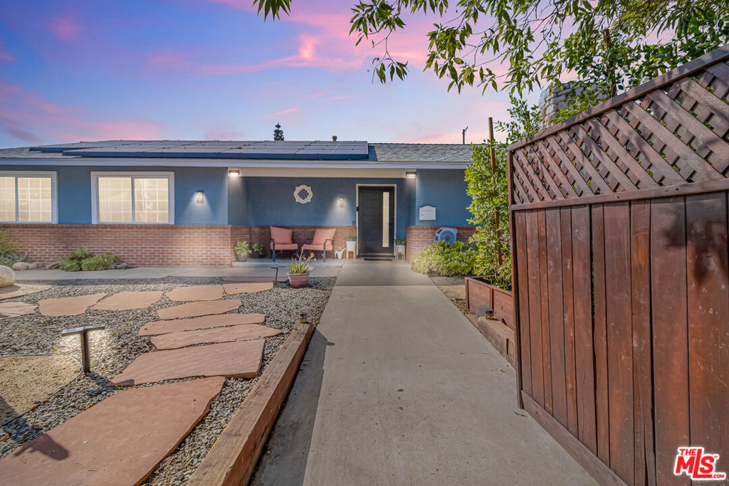 11725 Balboa Boulevard