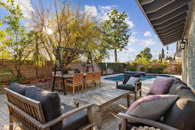 3348 Holloway Street, Newbury Park CA: https://media.crmls.org/mediaz/e4e38f29-675f-4027-bb8b-fe24aaf28f28.jpg