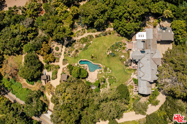 663 Lilac Drive, Santa Barbara CA: https://media.crmls.org/mediaz/e4e39de9-3831-44ef-9030-8b63adeea080.jpg