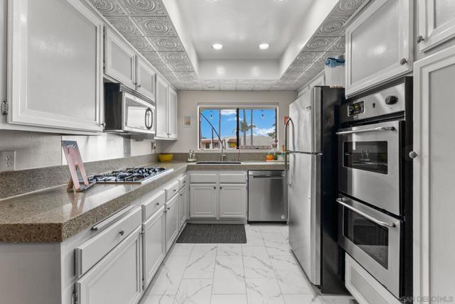 7328 Caminito Carlotta, San Diego CA: https://media.crmls.org/mediaz/e4e54303-c9d8-4f17-b50c-5a0a27f1bfe1.jpg