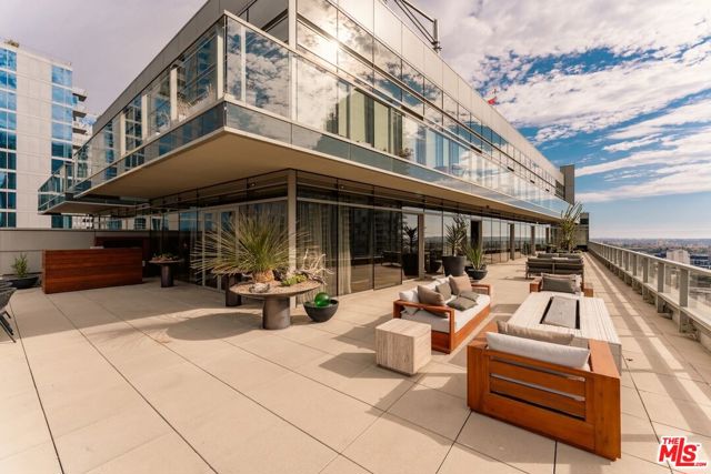 3 Bed Home for Sale in Los Angeles, California