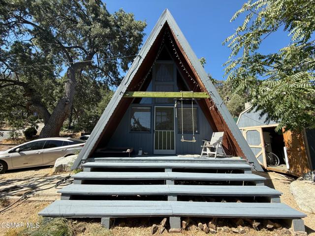 219 Pine Canyon Drive, Frazier Park CA: https://media.crmls.org/mediaz/e4e60389-68aa-4568-a3fe-8f6817b97043.jpg