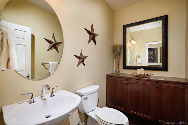 12647 Westly Ln, San Diego CA: https://media.crmls.org/mediaz/e4e67941-0fbe-47a6-a39b-63c3eafd1e85.jpg