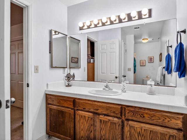 1056 Padre Drive, Salinas CA: https://media.crmls.org/mediaz/e4e7c1d7-6070-46b6-8e32-750347eee097.jpg