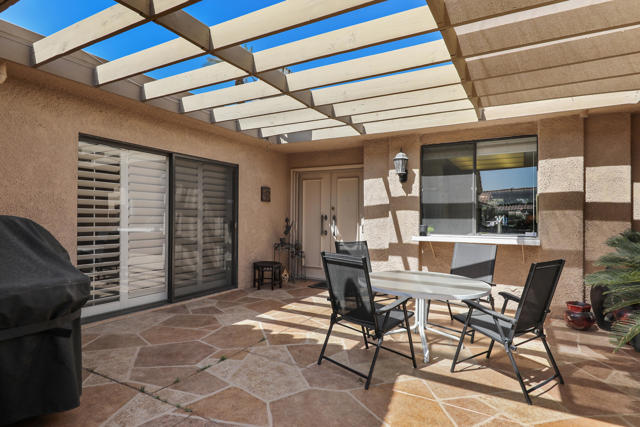 75 La Ronda Drive, Rancho Mirage, CA 92270