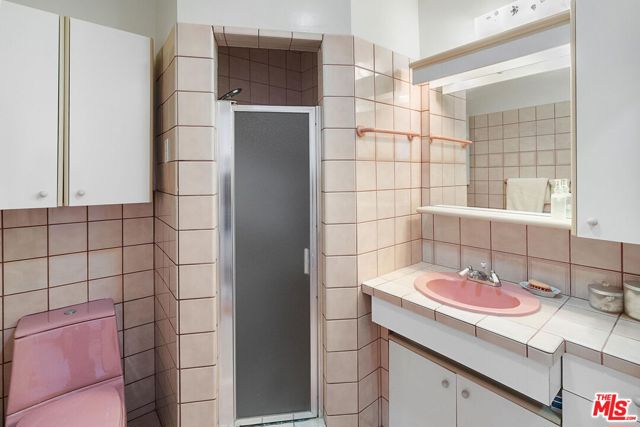 1114 23rd Street, Santa Monica CA: https://media.crmls.org/mediaz/e4e89791-86c9-4cac-8bd7-23f28c36bf7d.jpg