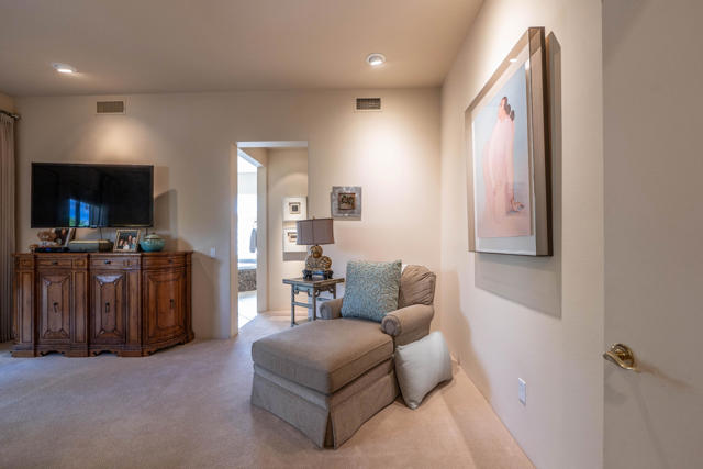 12 Via Elegante, Rancho Mirage CA: https://media.crmls.org/mediaz/e4e8fe7b-5560-4b44-9922-e2a7257cdb32.jpg