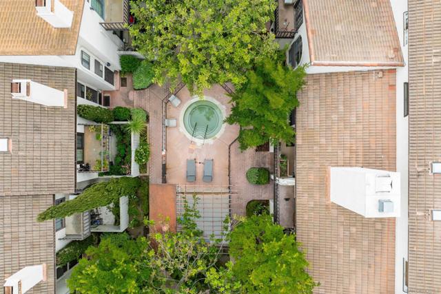 2362 Altisma Way, Carlsbad CA: https://media.crmls.org/mediaz/e4e91af9-1be2-46ab-9d83-5af5b6ac6655.jpg
