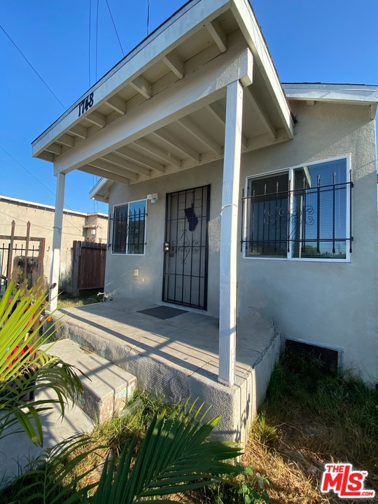 This is THE opportunity to own a home in Los Angeles! This is a one bedroom, one full bath home with tons of extra space to make it what you like! Neighborhood is friendly, great walking score and quick access to freeways! This is the perfect place to either start your new chapter! Everything in the home has been taken care of so nicely, inspections and termite work have been completed and it is FHA approved! This property has so much long-term potential which is a huge plus!!! And don't let the square footage mislead you, there are nearby properties that are similar in size in which a second bedroom has been built in! Submit yours offers quickly because it will sell quickly!
