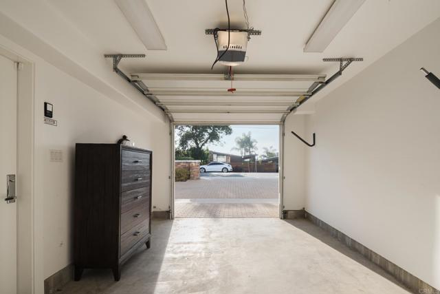 Detail Gallery Image 28 of 36 For 611 Stratford Ct, Del Mar,  CA 92014 - 2 Beds | 3/1 Baths