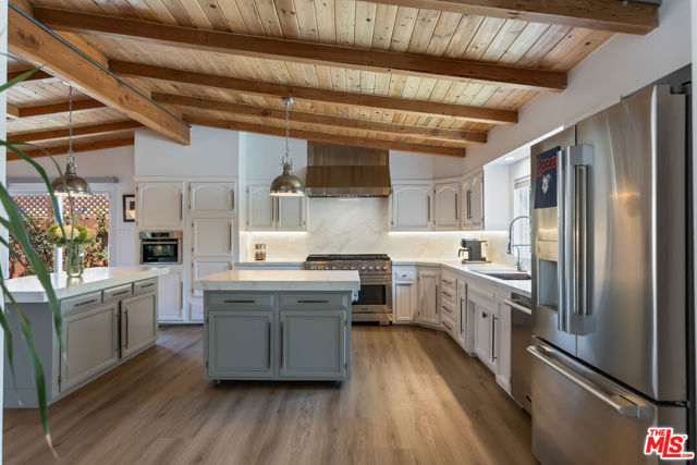 7442 Capps Avenue, Los Angeles CA: https://media.crmls.org/mediaz/e4eb06b5-63a8-4222-932f-08bed6bc894b.jpg