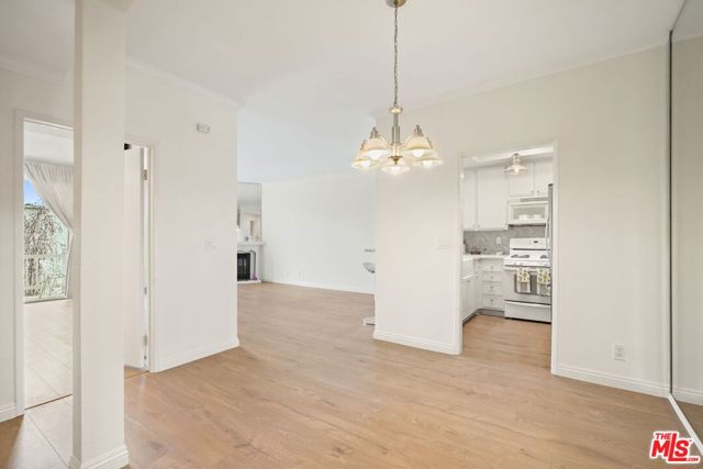 Image 3 of 33 For 8505 Gulana Avenue 4217