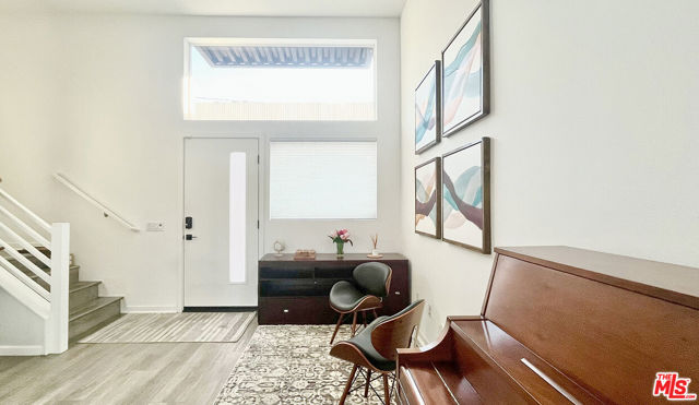 2927 1/2 Denby Avenue, Los Angeles CA: https://media.crmls.org/mediaz/e4eb38eb-9c0e-4bc2-b6dd-044cb6273ed1.jpg