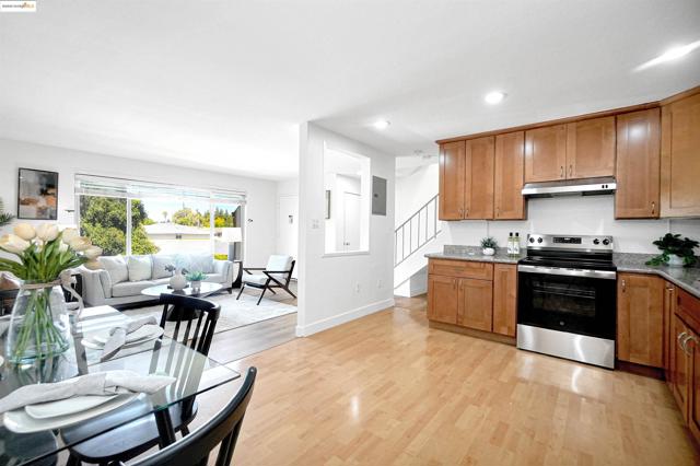 410 Auburn Way, San Jose CA: https://media.crmls.org/mediaz/e4eb3f52-c8b6-4c94-8acc-332fc8a2431d.jpg