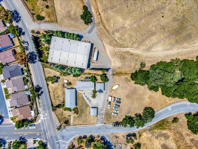 1995 Old Calaveras Road, Milpitas CA: https://media.crmls.org/mediaz/e4eba666-b106-4b4f-b46a-30824ac2ff73.jpg