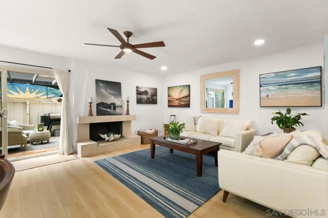 4116 Loma Riviera Ln, San Diego CA: https://media.crmls.org/mediaz/e4ed0124-7a3f-418a-8950-c141609cb682.jpg