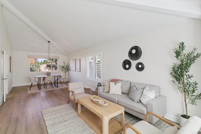 2933 Via Emerado, Carlsbad CA: https://media.crmls.org/mediaz/e4ed85a0-a9f3-439c-988a-4025927ada0f.jpg