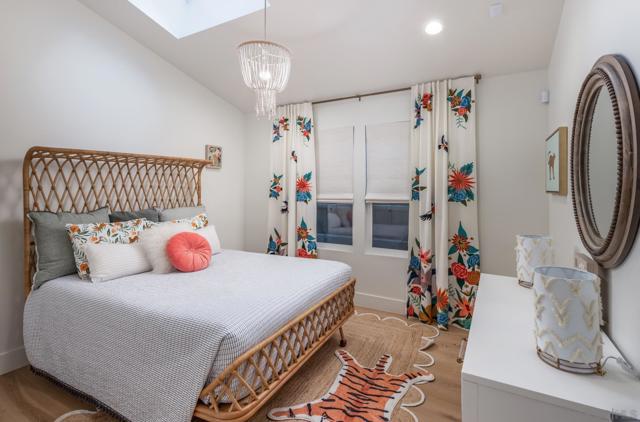 755 Rosecrans St, San Diego CA: https://media.crmls.org/mediaz/e4edd174-f6a7-4802-9f9e-f830b769cbfe.jpg