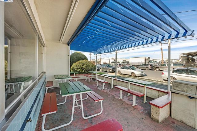 Image 12 of 32 For 2601 Alvarado St.