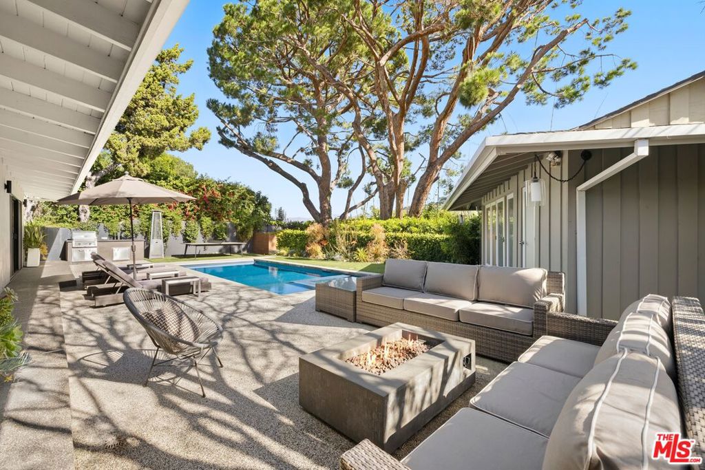 11401 Dona Evita Drive