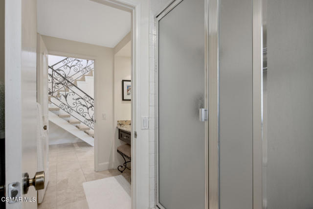 3901 Via Verde, Thousand Oaks CA: https://media.crmls.org/mediaz/e4f01873-8aee-4010-8c54-d9e4b7bef628.jpg