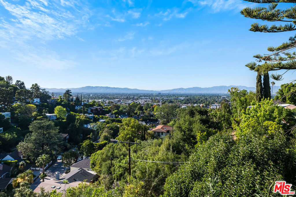 3909 Glenridge DriveSherman Oaks image #44