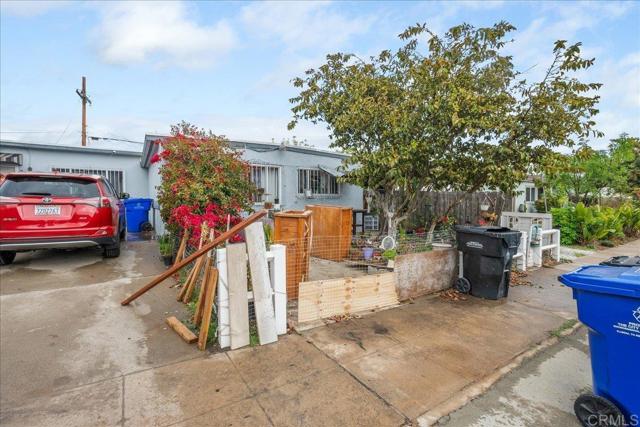 3260 64 Steel Street, San Diego CA: https://media.crmls.org/mediaz/e4f2ed26-06b5-4d7a-b9d8-46e5e768213e.jpg