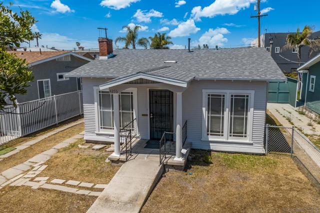 4276 35Th St, San Diego CA: https://media.crmls.org/mediaz/e4f335f1-8739-41c5-8122-433819b1e876.jpg