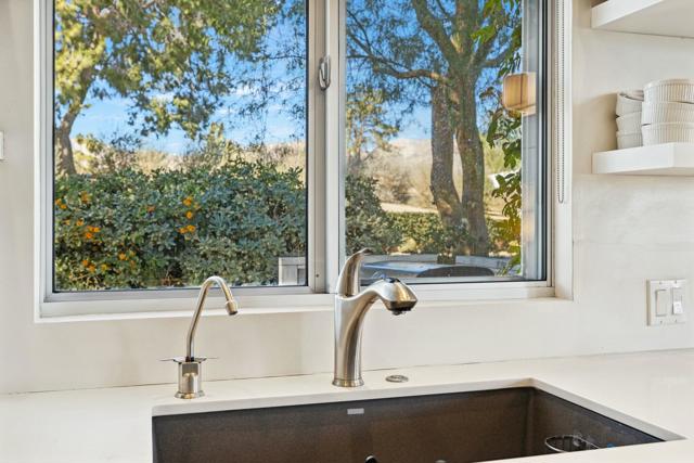 47360 Jadida Avenue, Palm Desert CA: https://media.crmls.org/mediaz/e4f3b69b-b2a6-48d8-a902-c7afa5290bd0.jpg