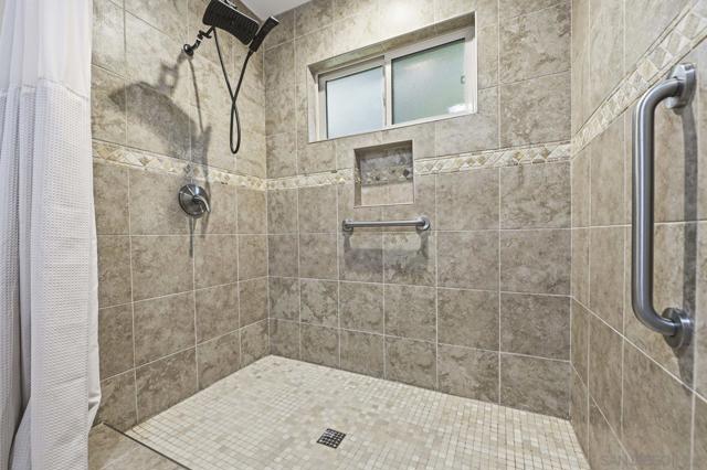 16120 Poderio Ct., Ramona CA: https://media.crmls.org/mediaz/e4f3e9ed-ddb4-45de-8f17-7089088560cf.jpg