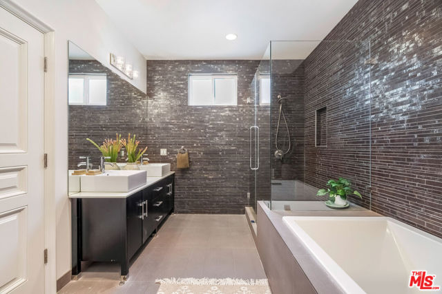 15220 Valleyheart Drive, Sherman Oaks CA: https://media.crmls.org/mediaz/e4f468d2-8444-44f7-b2af-c93c06de5daf.jpg