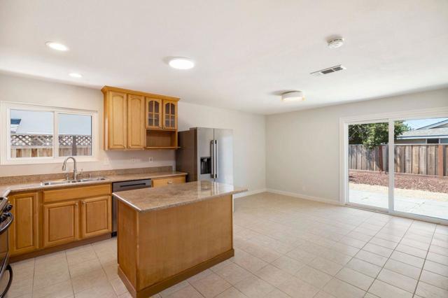 480 Chinook Lane, San Jose CA: https://media.crmls.org/mediaz/e4f46984-b84a-42d6-ba2b-f8452298040d.jpg