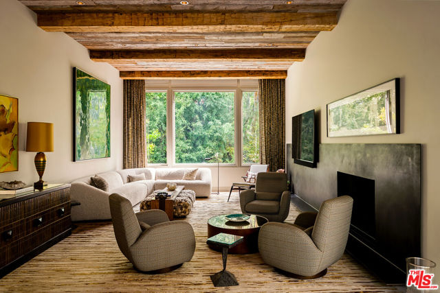 6 Bed Home for Sale in Los Angeles, California