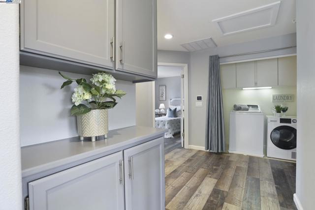 5244 Armani Ct, Pleasanton CA: https://media.crmls.org/mediaz/e4f4fbc1-b50c-4062-b6c7-9a4a1ea0de78.jpg