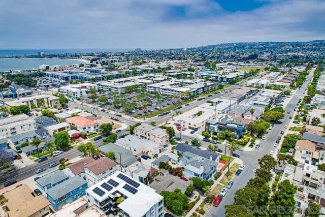 1703 La Playa Ave, San Diego CA: https://media.crmls.org/mediaz/e4f51a4d-e298-4bb1-8a6a-5961c42f0a2a.jpg