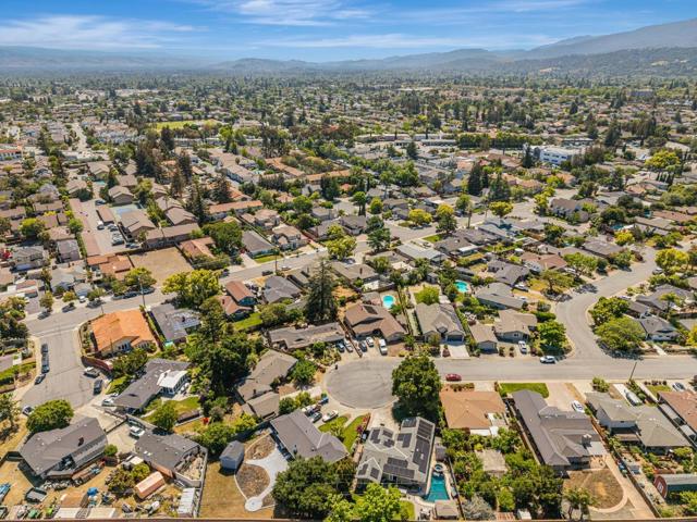 1040 Longfellow Avenue, Campbell CA: https://media.crmls.org/mediaz/e4f5c9e6-36d9-4f99-a1c9-41cdd5e064f3.jpg