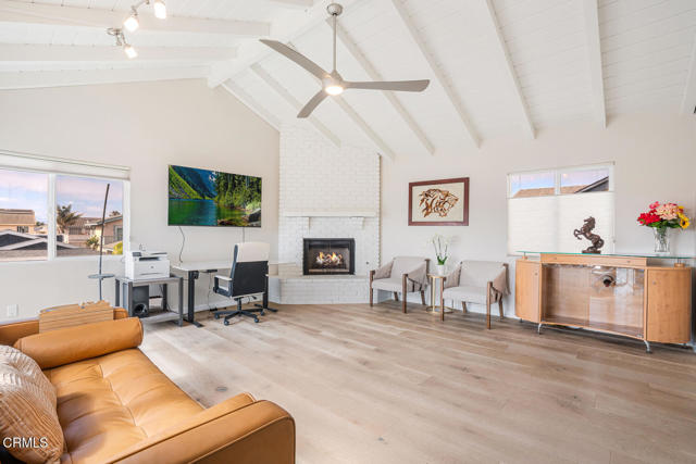5040 Island View Street, Oxnard CA: https://media.crmls.org/mediaz/e4f5eb6e-cca4-4796-affe-a55a6ec78195.jpg