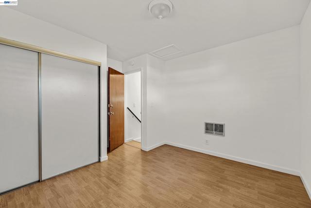 Image 27 of 47 For 15126 Andover St