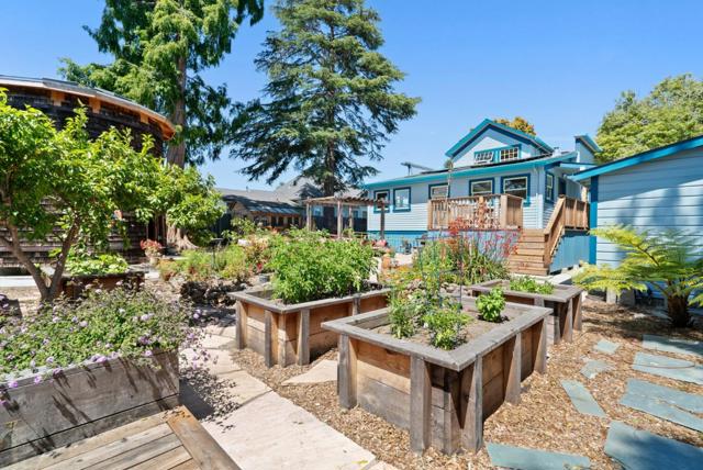 505 Cayuga Street, Santa Cruz CA: https://media.crmls.org/mediaz/e4f71318-cf83-4f70-ac5f-7f038091ad39.jpg