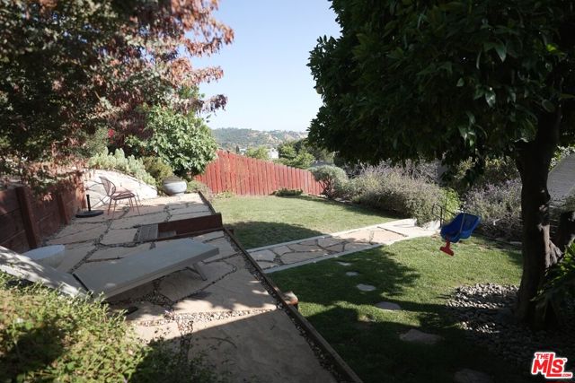 441 N Avenue 52, Los Angeles CA: https://media.crmls.org/mediaz/e4f7f559-fbe2-4494-b6a2-6ffc7dfa1dc0.jpg