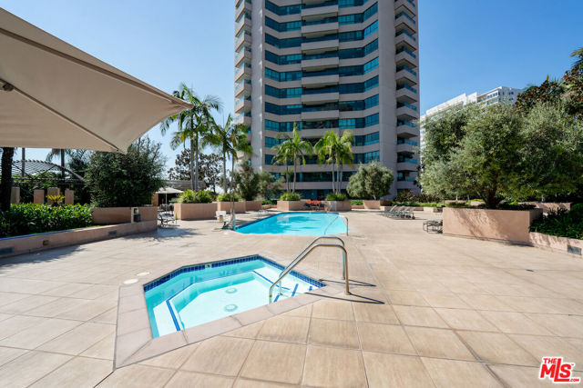 10490 Wilshire Boulevard, Los Angeles CA: https://media.crmls.org/mediaz/e4f8089a-8b1a-41a7-a2b4-889643a2813d.jpg