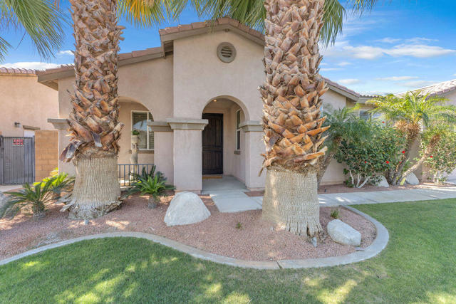 83881 Festivo Court, Indio CA: https://media.crmls.org/mediaz/e4f850c4-f5cd-4fcd-97b9-01b5be014e8a.jpg