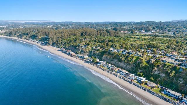 734 Seacliff Drive, Aptos CA: https://media.crmls.org/mediaz/e4f91764-bb05-4778-83fc-25e4d396f3db.jpg