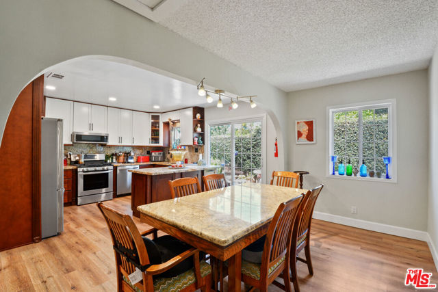 10039 La Rosa Drive, Temple City CA: https://media.crmls.org/mediaz/e4f99540-1396-4ec4-88f6-fe93221f8d93.jpg